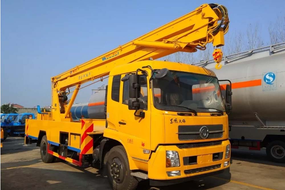 22米東風(fēng)天錦國(guó)五高空作業(yè)車(chē)